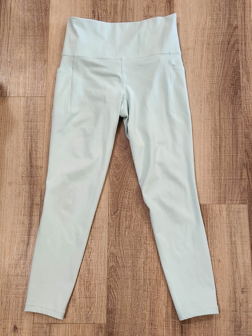 Athleta Salutation Stash Pocket II 7/8 Tight Leggings Womens Small Mint Green